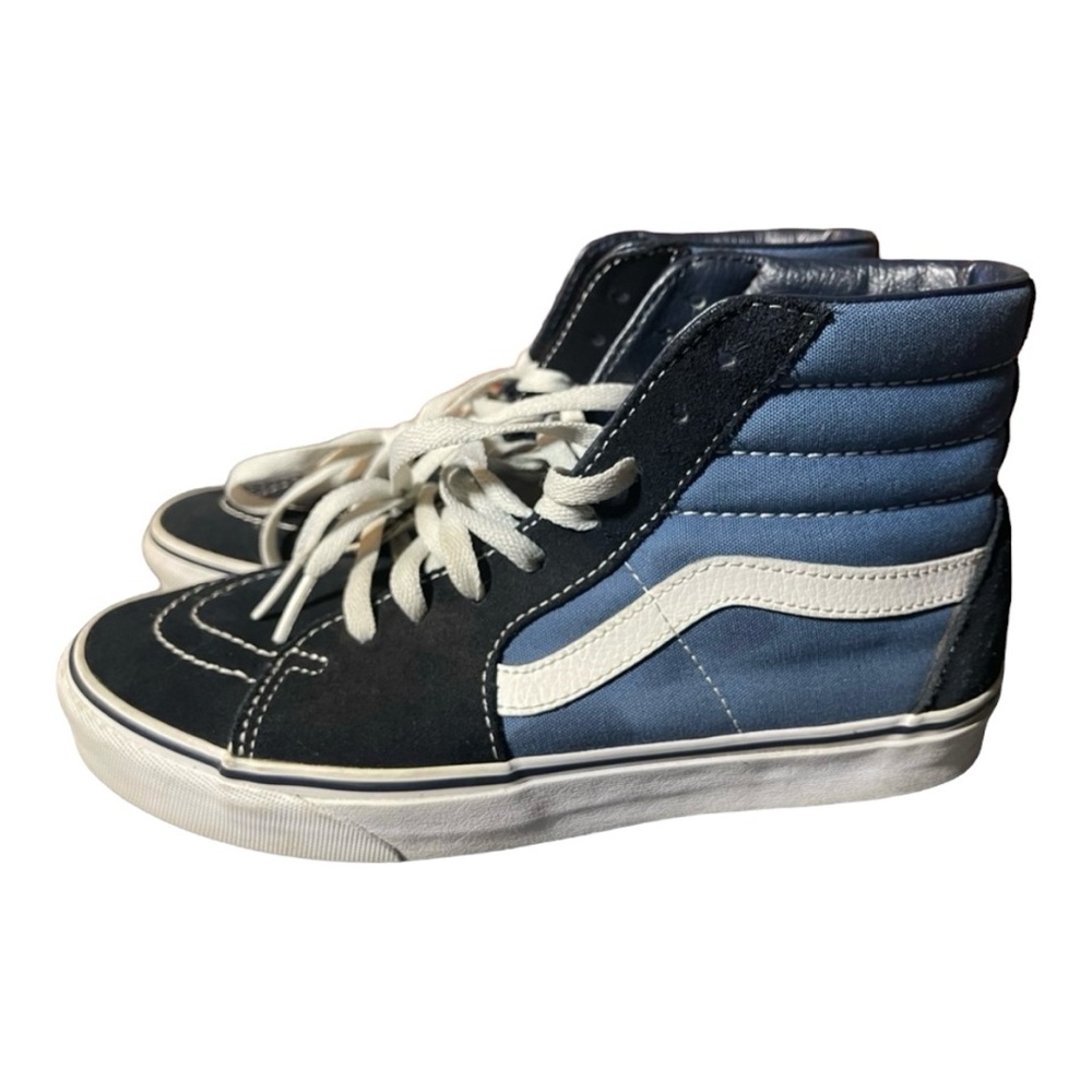 Men’s SK8-HI Navy colored Vans